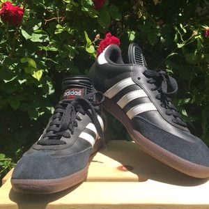 Adidas samba OG.